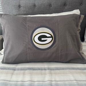 Pottery Barn Teen Set of 2 Green Bay Packers Pillow Shams